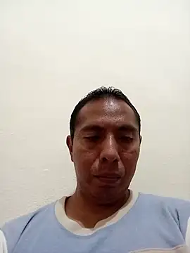 Snapshot of desnudo_Sexoxo chatting on January 22, 1:10 am desnudo Sexoxo online show from January 22, 1:10 am