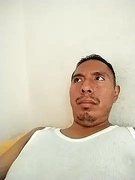 Snapshot of desnudo_Sexoxo chatting on February 16, 4:42 pm desnudo Sexoxo online show from February 16, 4:42 pm