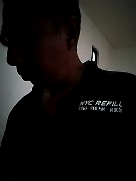 Snapshot of desnudo_Sexoxo chatting on December 17, 6:25 pm desnudo Sexoxo online show from December 17, 6:25 pm