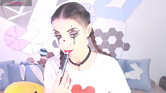 Snapshot of LexiKiss chatting on December 11, 9:19 am LexiKiss online show from December 11, 9:19 am