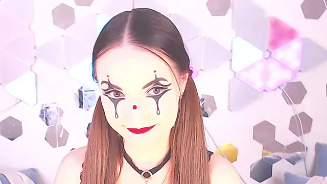 LexiKiss online show from November 22, 1:32 pm