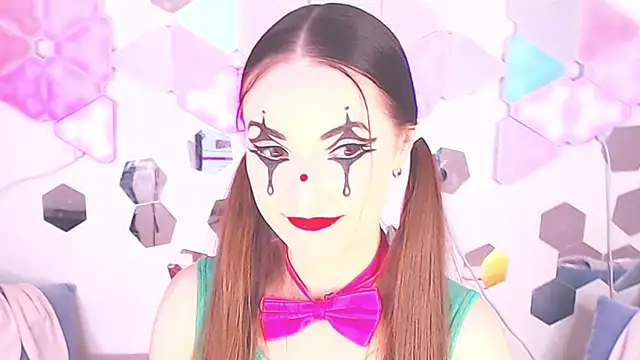 LexiKiss online show from December 3, 10:30 pm