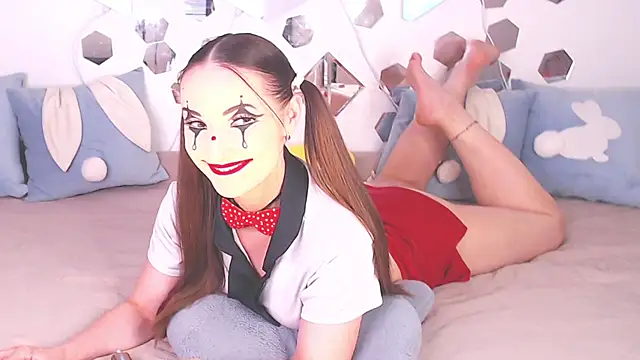 LexiKiss online show from June 6, 9:30 pm