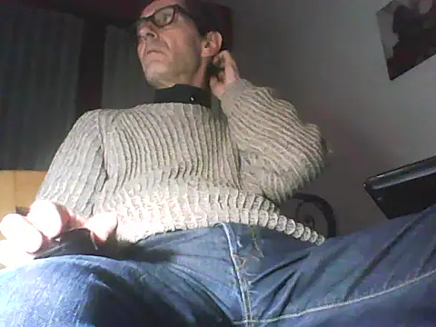 Snapshot of Moro_ra chatting on November 14, 7:34 pm Moro ra online show from November 14, 7:34 pm