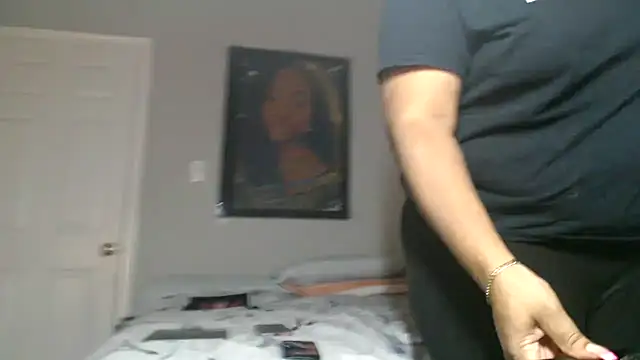 Snapshot of Sexymona1218 chatting on September 20, 12:33 am Sexymona1218 online show from September 20, 12:33 am