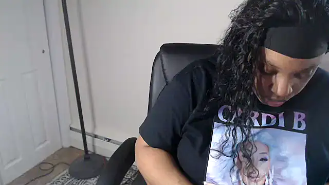 Sexymona1218 online show from June 5, 8:47 pm