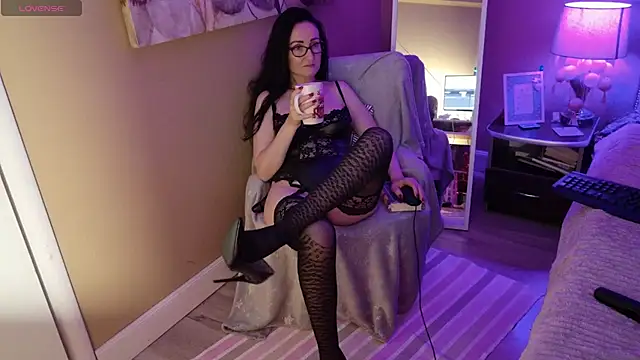 Snapshot of lara_heaven chatting on December 15, 5:56 am lara heaven online show from December 15, 5:56 am