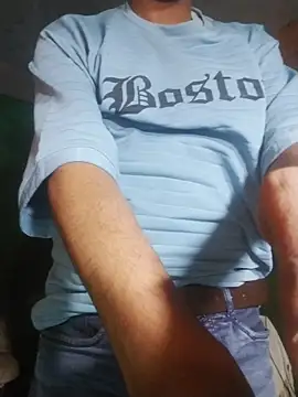 Snapshot of desiboy1101 chatting on November 27, 1:24 pm desiboy1101 online show from November 27, 1:24 pm