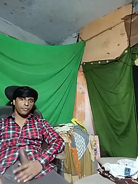 Snapshot of desiboy1101 chatting on May 29, 3:37 am desiboy1101 online show from May 29, 3:37 am