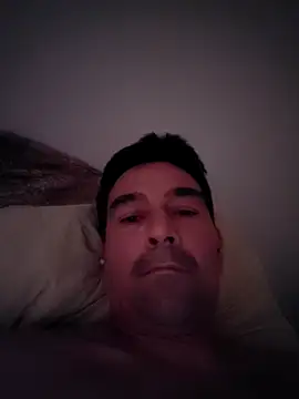 Snapshot of dick81 chatting on June 9, 11:27 pm dick81 online show from June 9, 11:27 pm
