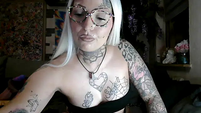 RoxxyInk online show from November 27, 11:29 pm