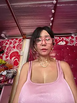 sweetieme online show from June 6, 2:05 am