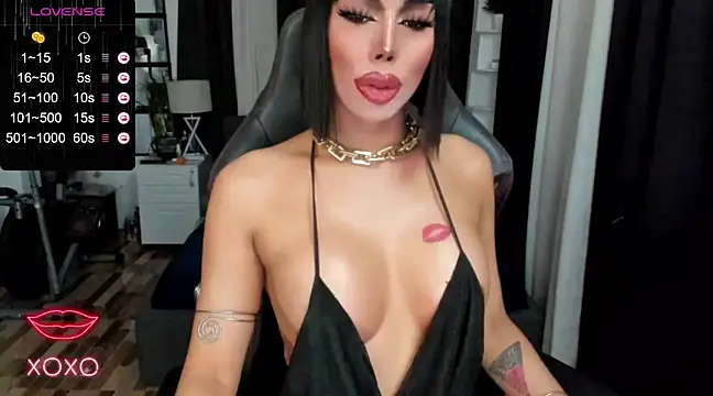 Forever MissCandace online show from December 18, 2:38 pm