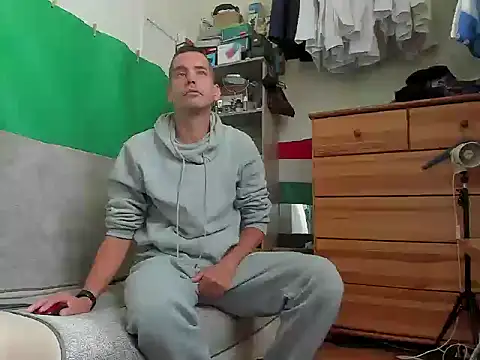 Snapshot of viraglaci18@xh chatting on October 3, 1:08 pm viraglaci18xh online show from October 3, 1:08 pm