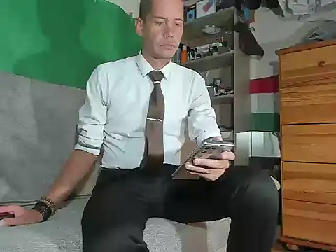 Snapshot of viraglaci18@xh chatting on October 4, 2:37 pm viraglaci18xh online show from October 4, 2:37 pm