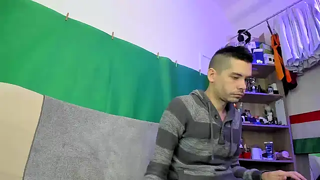 viraglaci18xh online show from November 23, 8:03 am