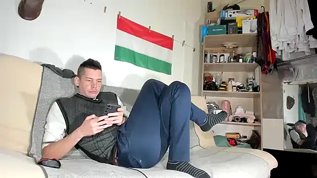 viraglaci18xh online show from January 18, 4:44 pm