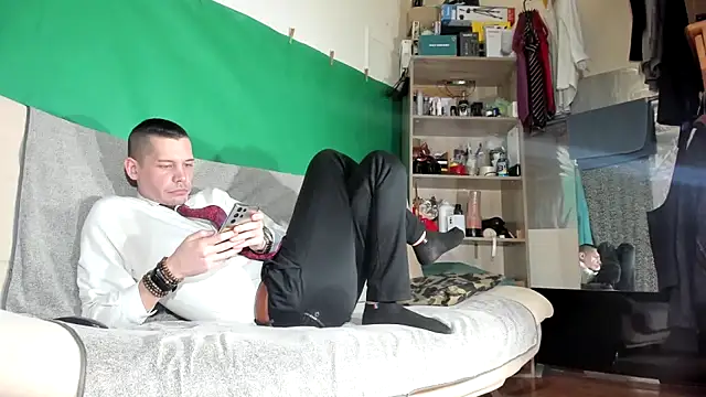 viraglaci18xh online show from March 3, 4:02 pm