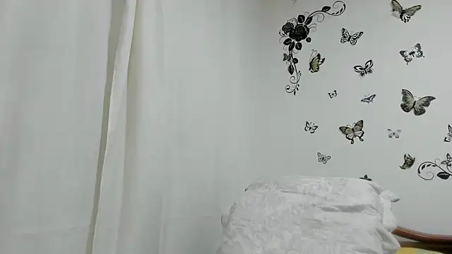 jennifersmit1 online show from March 19, 9:27 pm