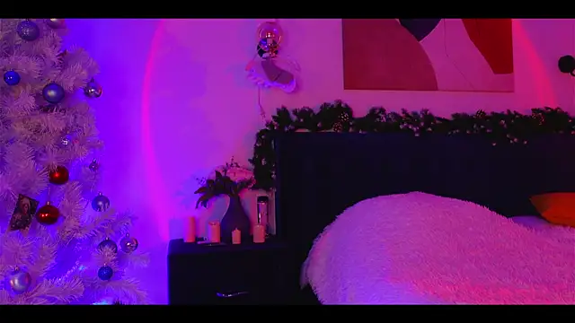 KristaBrooks online show from December 16, 3:32 pm