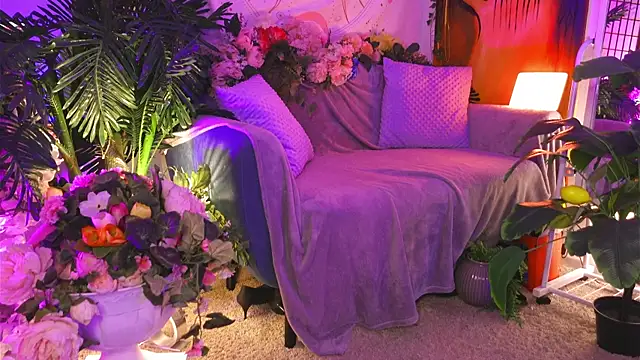 KristaBrooks online show from January 6, 4:44 pm