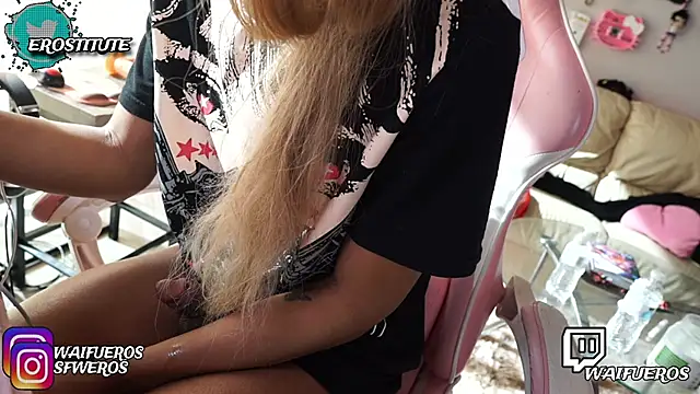 Snapshot of NSFWEros chatting on January 31, 9:24 pm NSFWEros online show from January 31, 9:24 pm