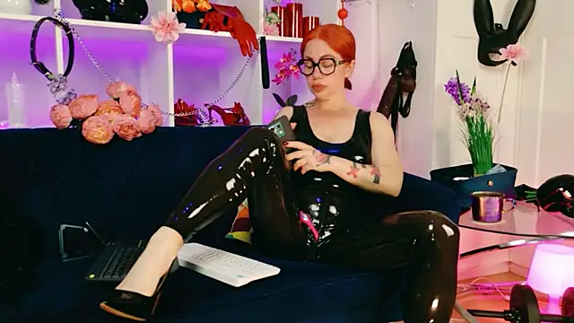 Ella  Kross online show from May 2, 5:23 am