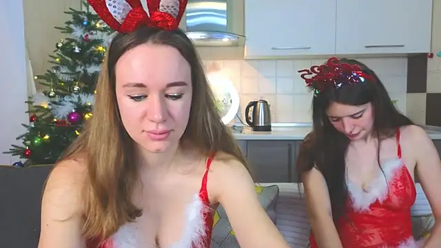Snapshot of Naughty_Alice chatting on December 28, 11:41 am Naughty Alice online show from December 28, 11:41 am