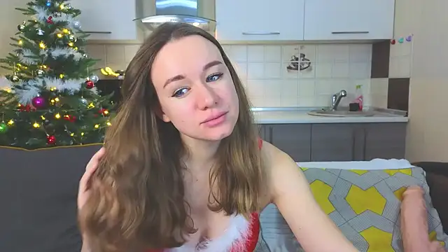 Snapshot of Naughty_Alice chatting on December 28, 3:37 pm Naughty Alice online show from December 28, 3:37 pm