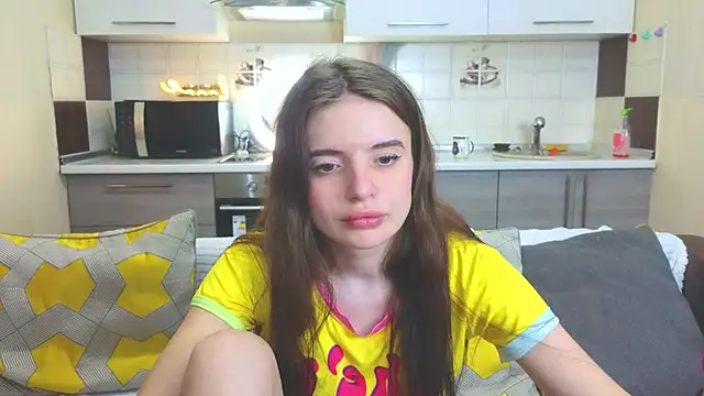 Snapshot of Naughty_Alice chatting on January 18, 1:08 pm Naughty Alice online show from January 18, 1:08 pm