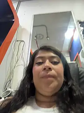 Snapshot of emilyjohanson chatting on July 16, 6:58 pm emilyjohanson online show from July 16, 6:58 pm