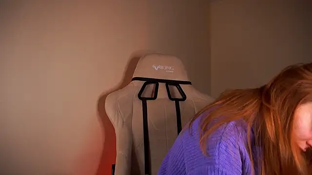 Snapshot of Liuba_Fox chatting on December 23, 8:14 pm Liuba Fox online show from December 23, 8:14 pm