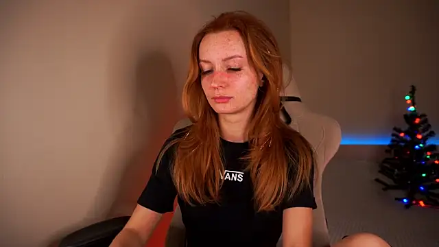 Snapshot of Liuba_Fox chatting on December 30, 8:15 pm Liuba Fox online show from December 30, 8:15 pm