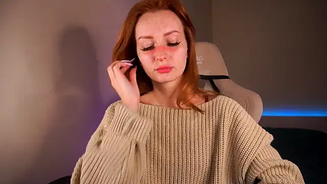 Snapshot of Liuba_Fox chatting on March 7, 8:33 pm Liuba Fox online show from March 7, 8:33 pm