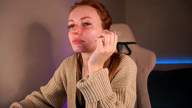 Snapshot of Liuba_Fox chatting on March 13, 8:00 pm Liuba Fox online show from March 13, 8:00 pm