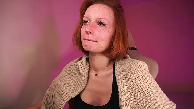 Snapshot of Liuba_Fox chatting on October 23, 7:12 pm Liuba Fox online show from October 23, 7:12 pm