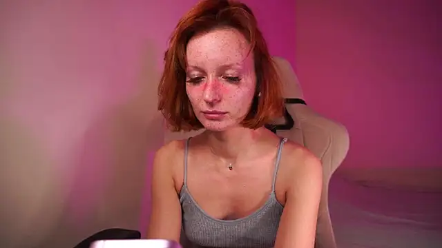 Snapshot of Liuba_Fox chatting on October 29, 6:42 pm Liuba Fox online show from October 29, 6:42 pm