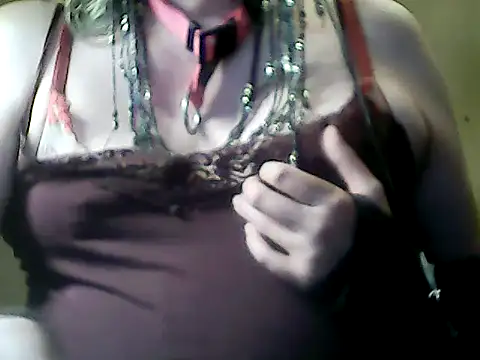 sissy sarah69 online show from October 4, 9:13 pm