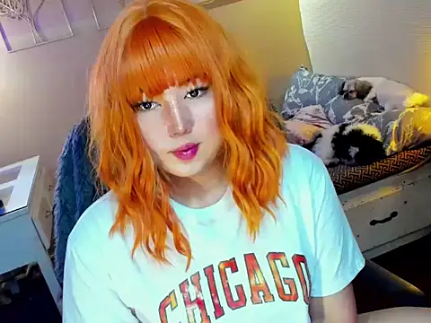 HOTnWILDalice online show from February 21, 9:45 am