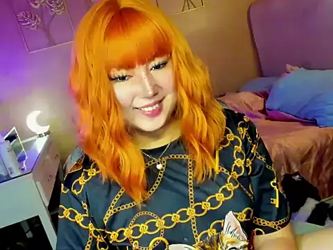 HOTnWILDalice online show from October 2, 12:39 am