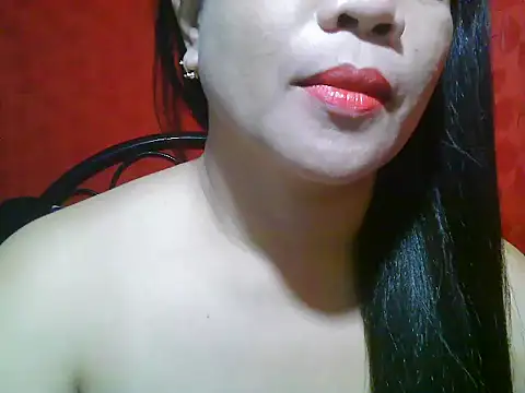 Snapshot of xsweetlips69x chatting on March 7, 5:28 pm xsweetlips69x online show from March 7, 5:28 pm