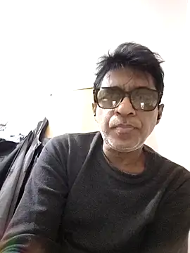 iamkahn 44 online show from December 18, 7:09 pm