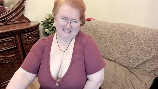 leiamillersonn online show from November 5, 5:24 pm