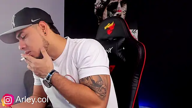 Snapshot of Dimitri_Colleman chatting on December 5, 4:23 pm Dimitri Colleman online show from December 5, 4:23 pm