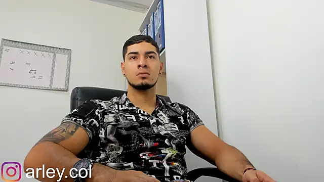 Snapshot of Dimitri_Colleman chatting on December 6, 4:36 am Dimitri Colleman online show from December 6, 4:36 am