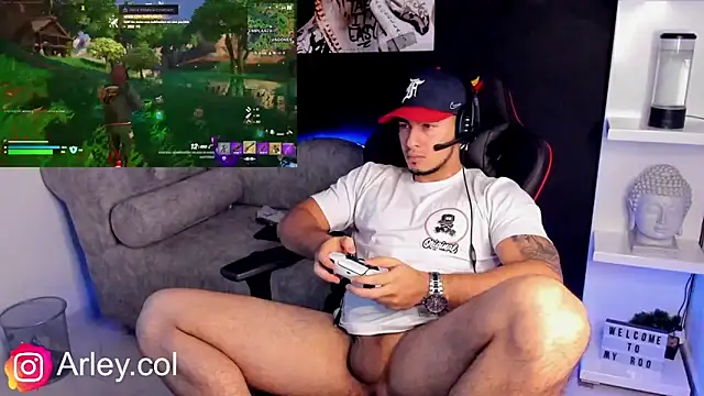 Snapshot of Dimitri_Colleman chatting on December 14, 11:29 am Dimitri Colleman online show from December 14, 11:29 am