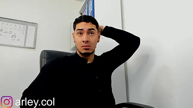 Snapshot of Dimitri_Colleman chatting on December 15, 10:04 pm Dimitri Colleman online show from December 15, 10:04 pm