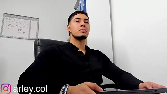 Snapshot of Dimitri_Colleman chatting on January 3, 12:33 am Dimitri Colleman online show from January 3, 12:33 am