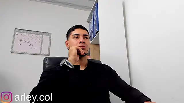 Snapshot of Dimitri_Colleman chatting on January 3, 7:16 am Dimitri Colleman online show from January 3, 7:16 am