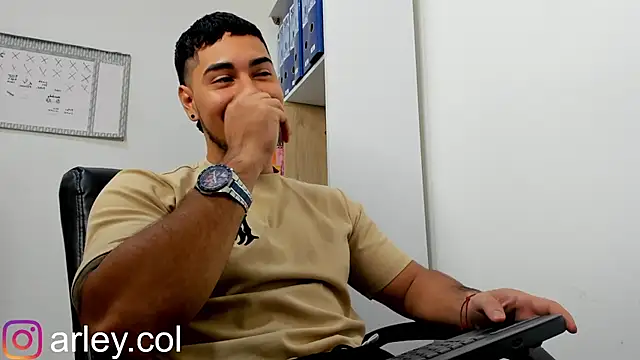 Snapshot of Dimitri_Colleman chatting on January 14, 3:22 am Dimitri Colleman online show from January 14, 3:22 am